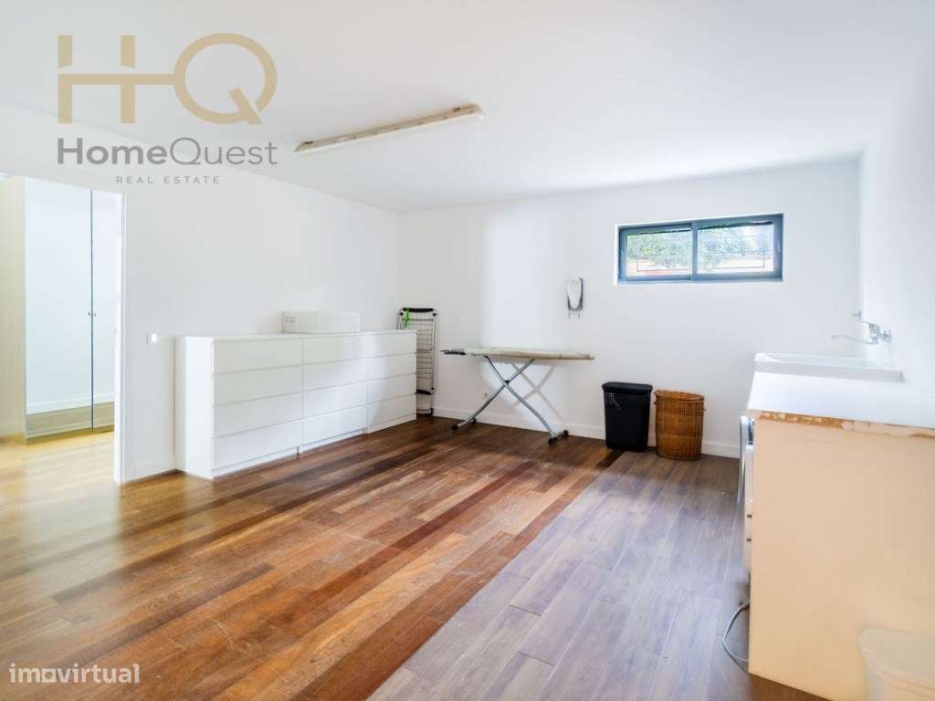 Moradia T4+2 Bairro da Martinha-30