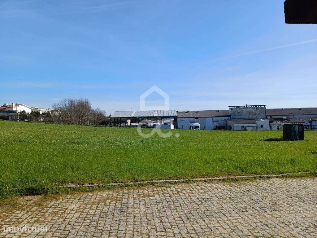Excelente Oportunidade de Investimento - Terreno para Construção em...-9