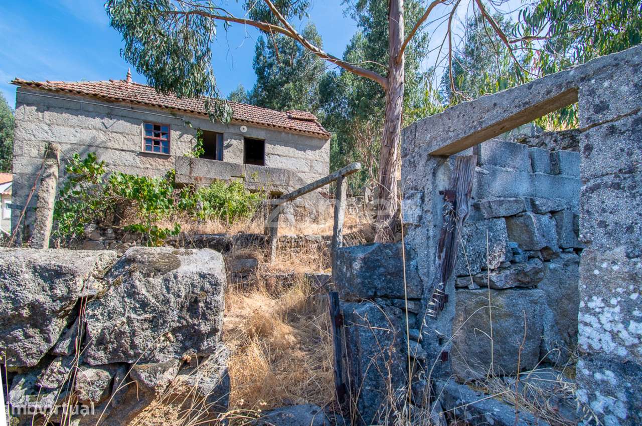 Moradia para Reconstrução com Terreno e Vistas Panorâmicas sobre o ... - Grande imagem: 5/30