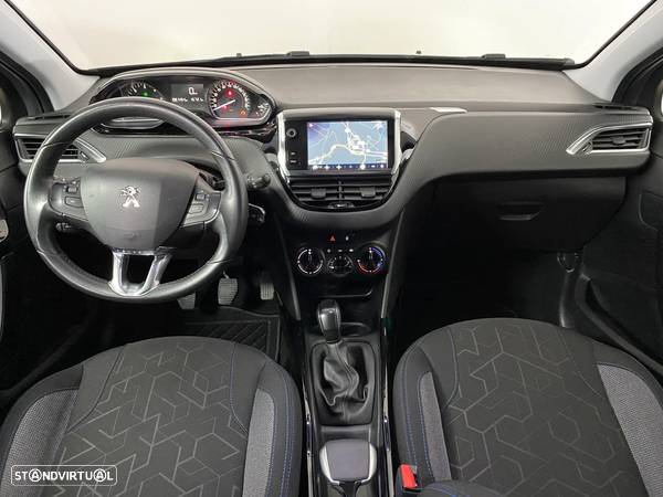 Peugeot 2008 1.5 BlueHDi Signature - 4