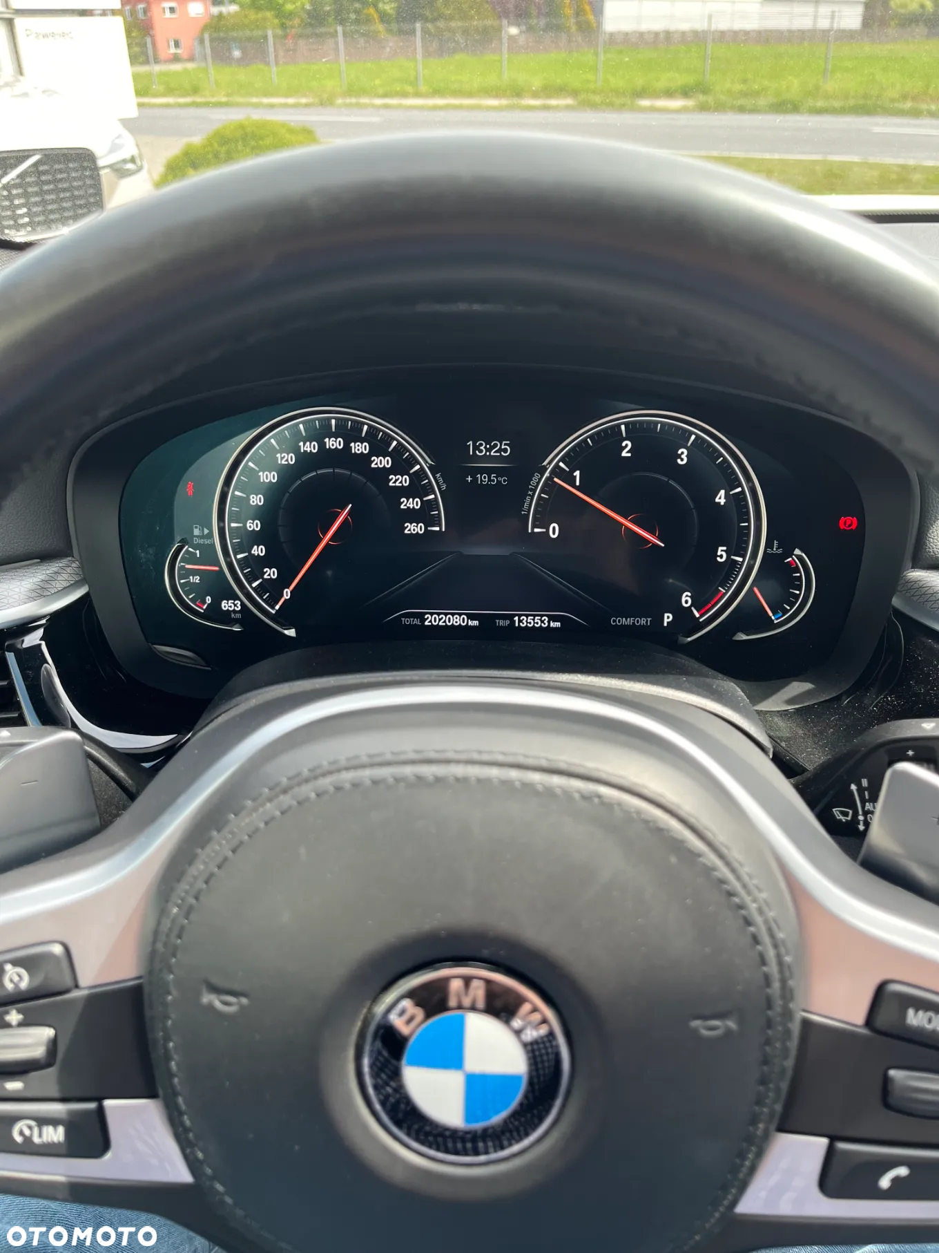 BMW Seria 5 520d M Sport - 12