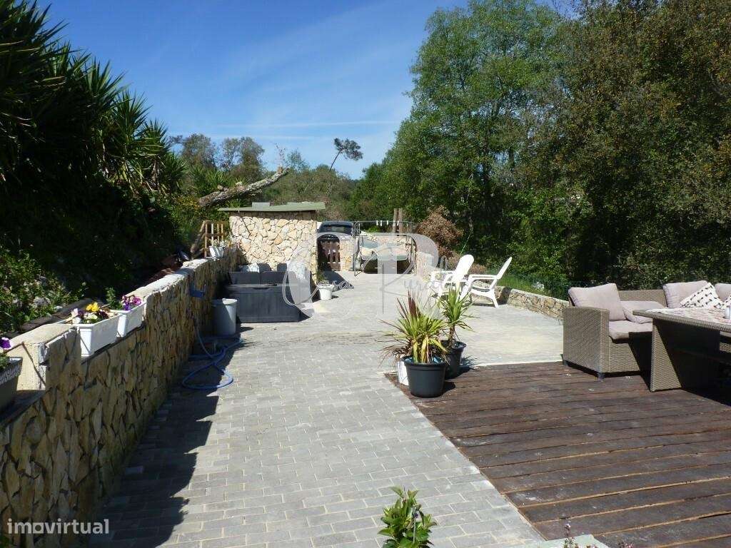 Moradia T4 em ambiente privado na Freixianda – Ourém-51