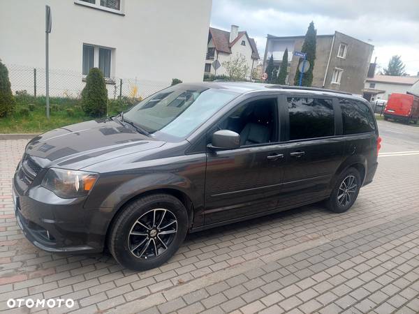 Dodge Grand Caravan - 5