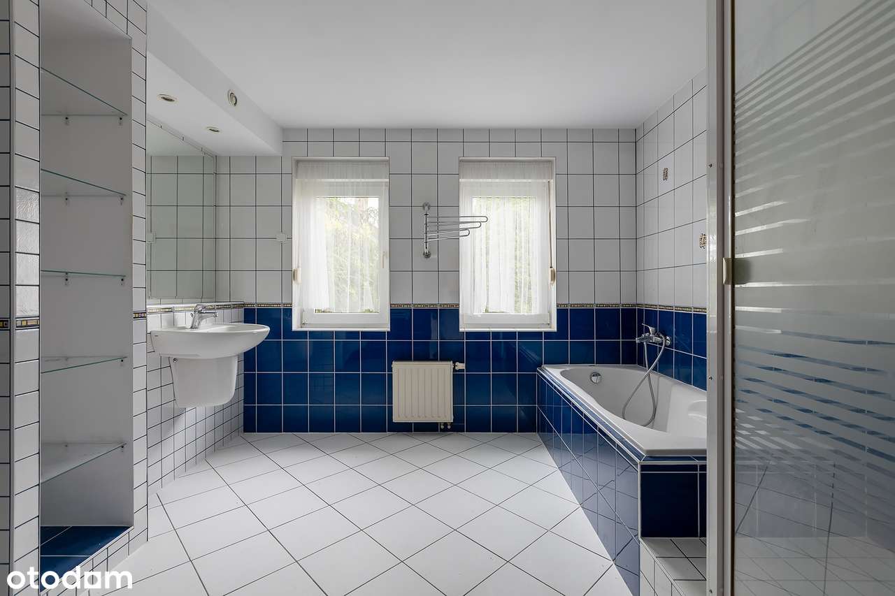 Przestronny dom w Plewiskach, podwójny garaż-8