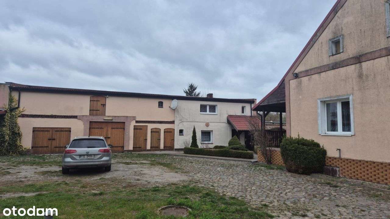 Dom w Starkowie z działką-5