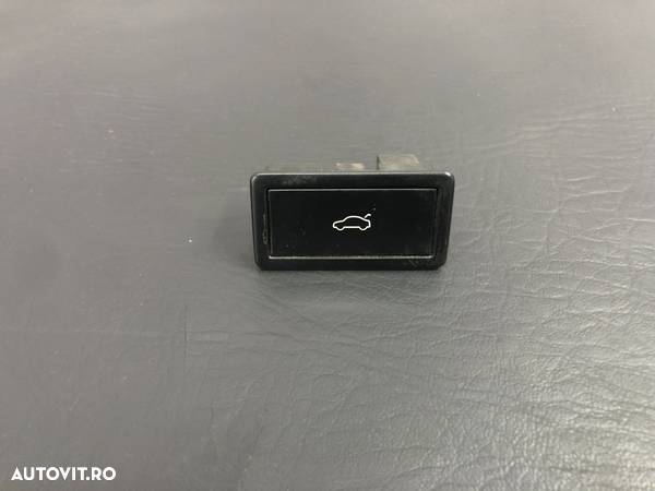 Buton deschidere haion VW Passat B7 2.0TDI Manual 140cp - 1