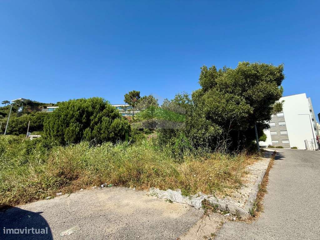 Terreno para construção de um prédio no centro de Leiria - Grande imagem: 5/8