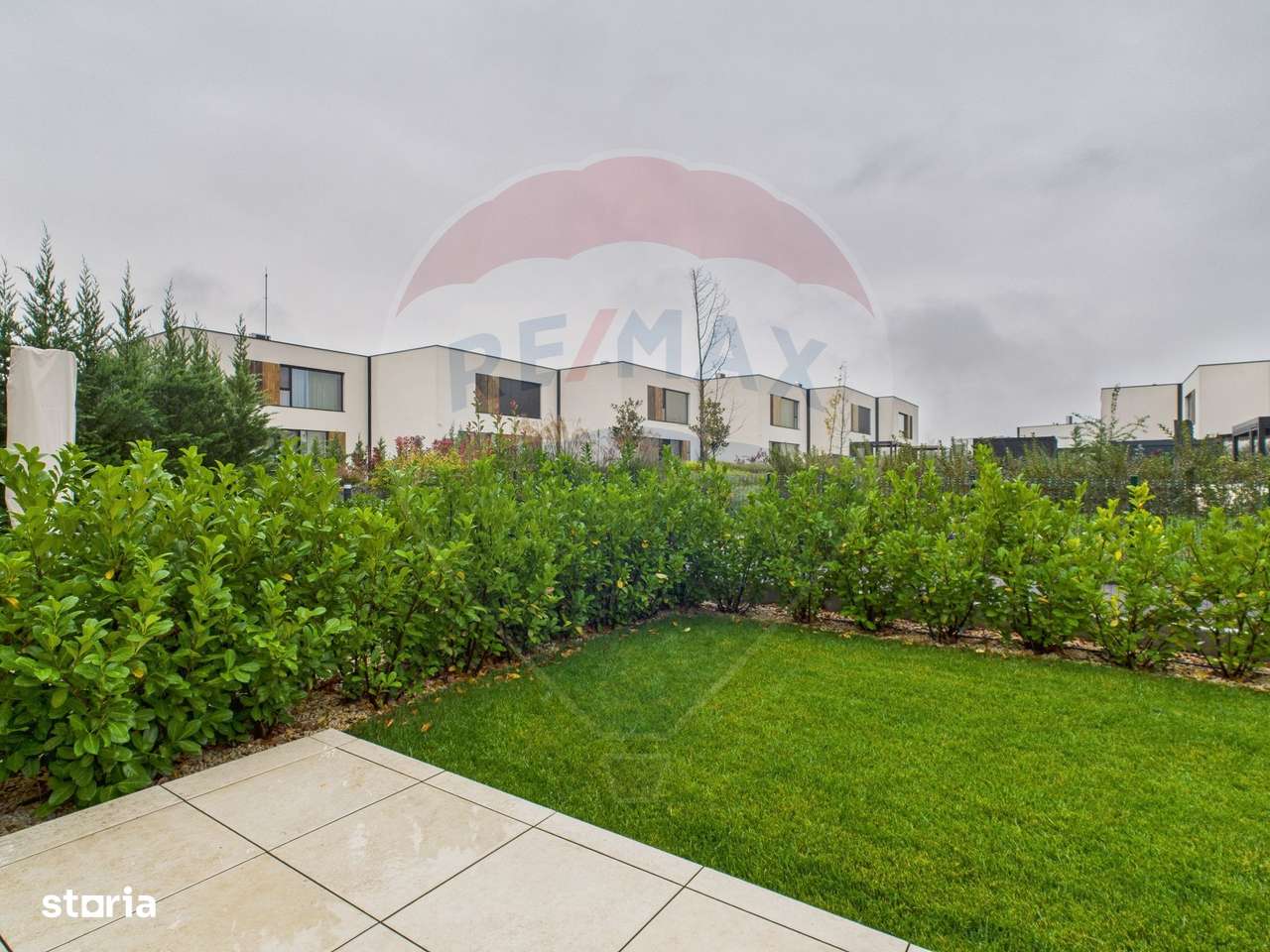 Vila luminoasa cu 4 camere si panouri solare in Amber FOREST Tunari - Imagine principală: 3/20