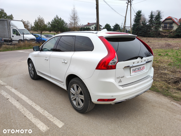 Volvo XC 60 T6 AWD Geartronic Momentum - 3