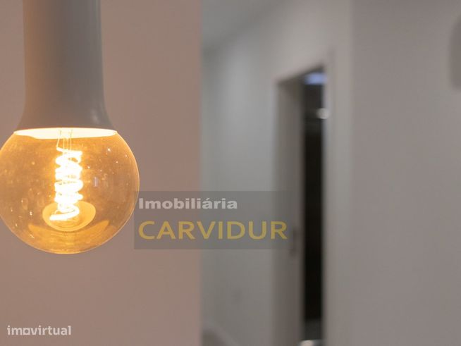 Moradia V2 em banda, Barreiro Centro, totalmente Remodelada-6