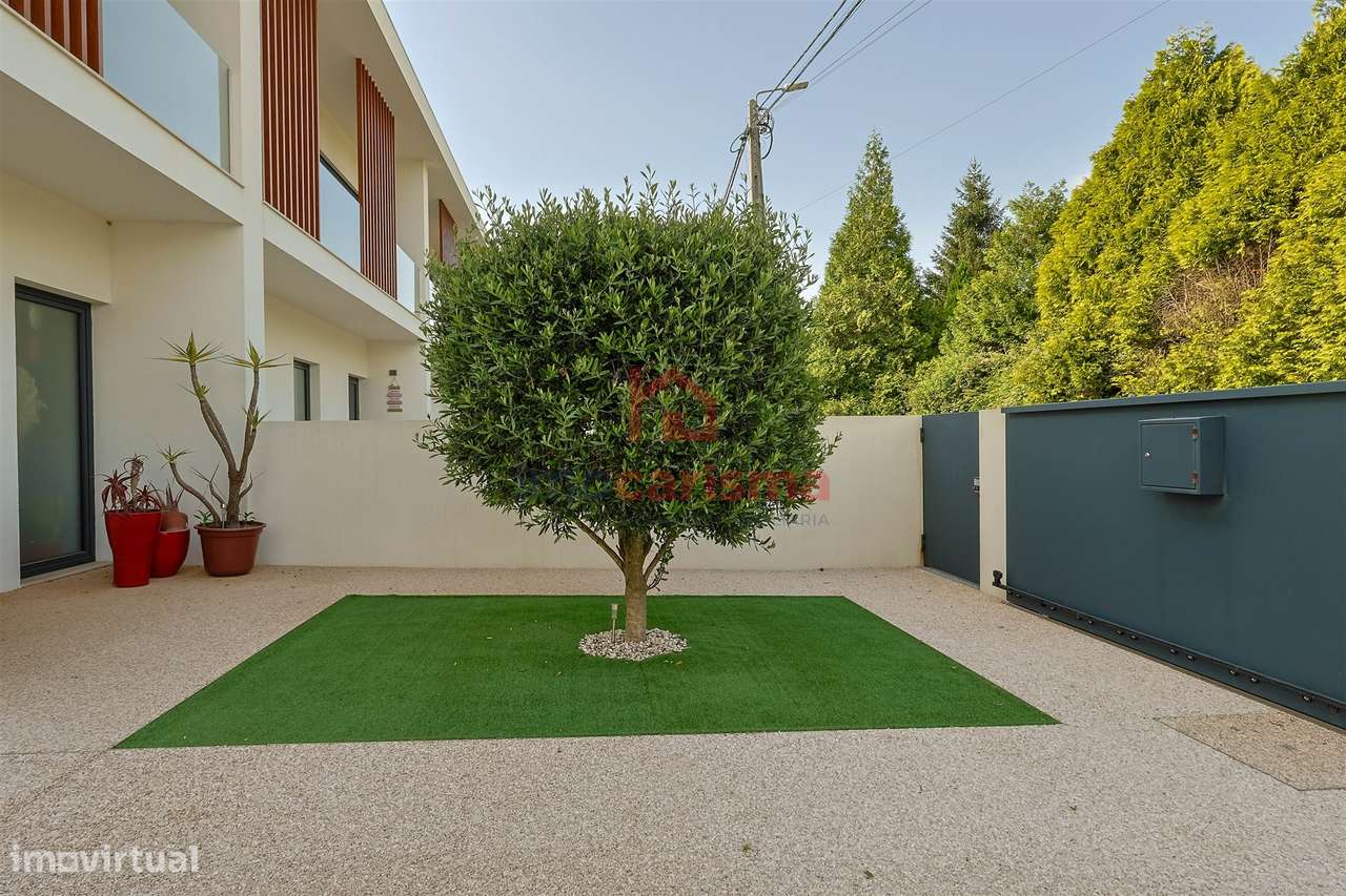 Moradia T3 em Banda com Piscina em Monte Córdova, Santo Tirso - Grande imagem: 4/31