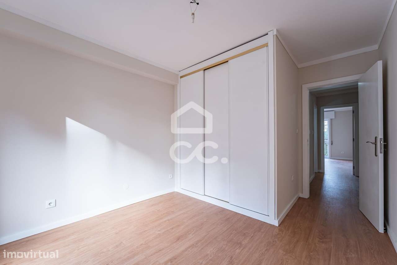 Apartamento T3 Renovado  - Parque da Prelada-14