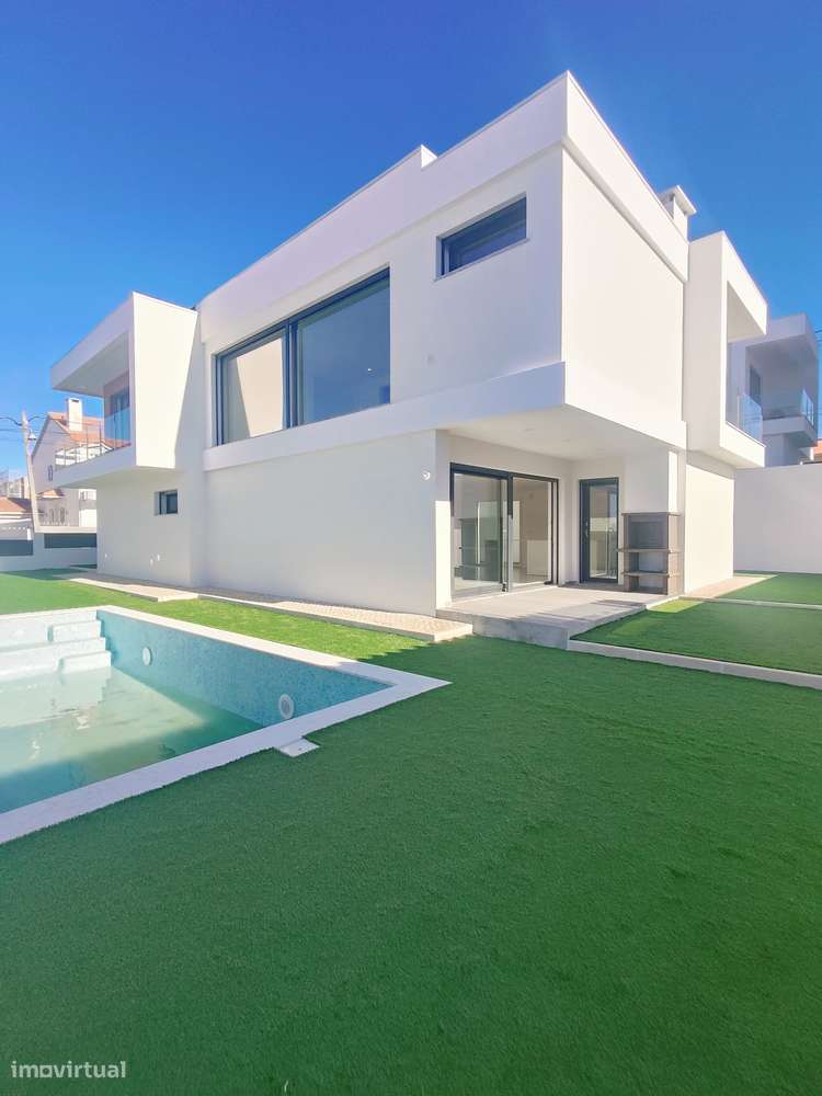 Oferta 1% do Valor de Aqusição - Moradia T4 + 1 com Piscina e Garagem-7