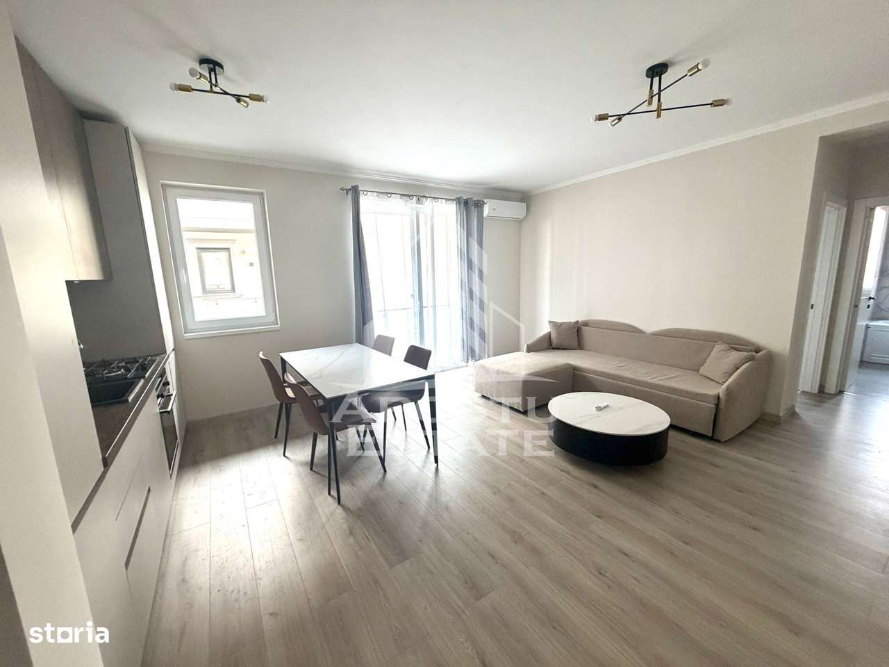 Apartament 2 camere, centrala proprie, loc de parcare, Giroc - Imagine principală: 3/10