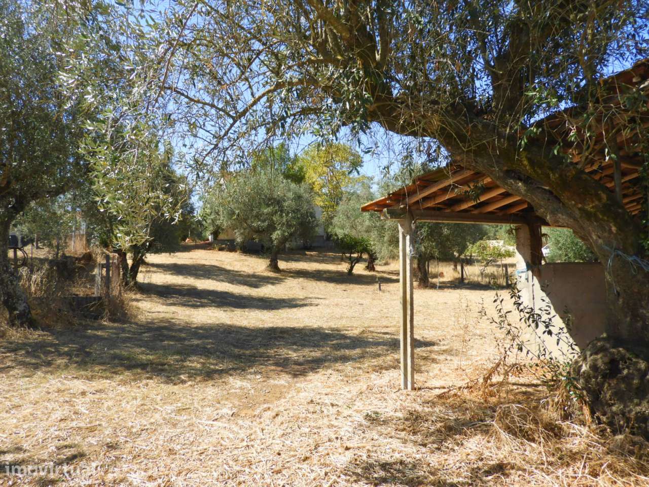 Moradia T3 no Arneiro das Milhariças. - Grande imagem: 4/15