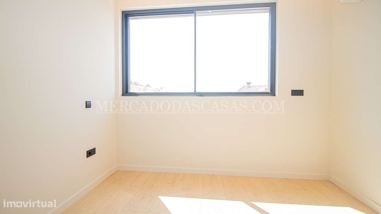 Apartamento T4 Amplas áreas, garagem, Luxo-7