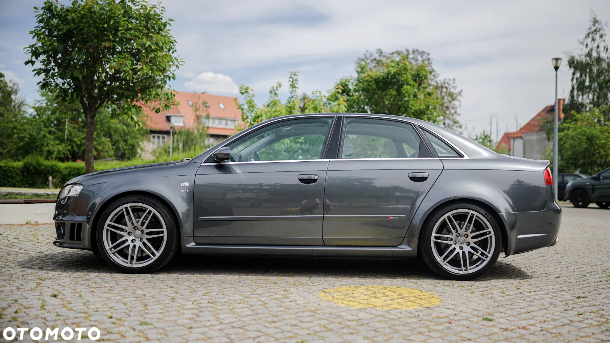 Audi RS4 Standard - 16