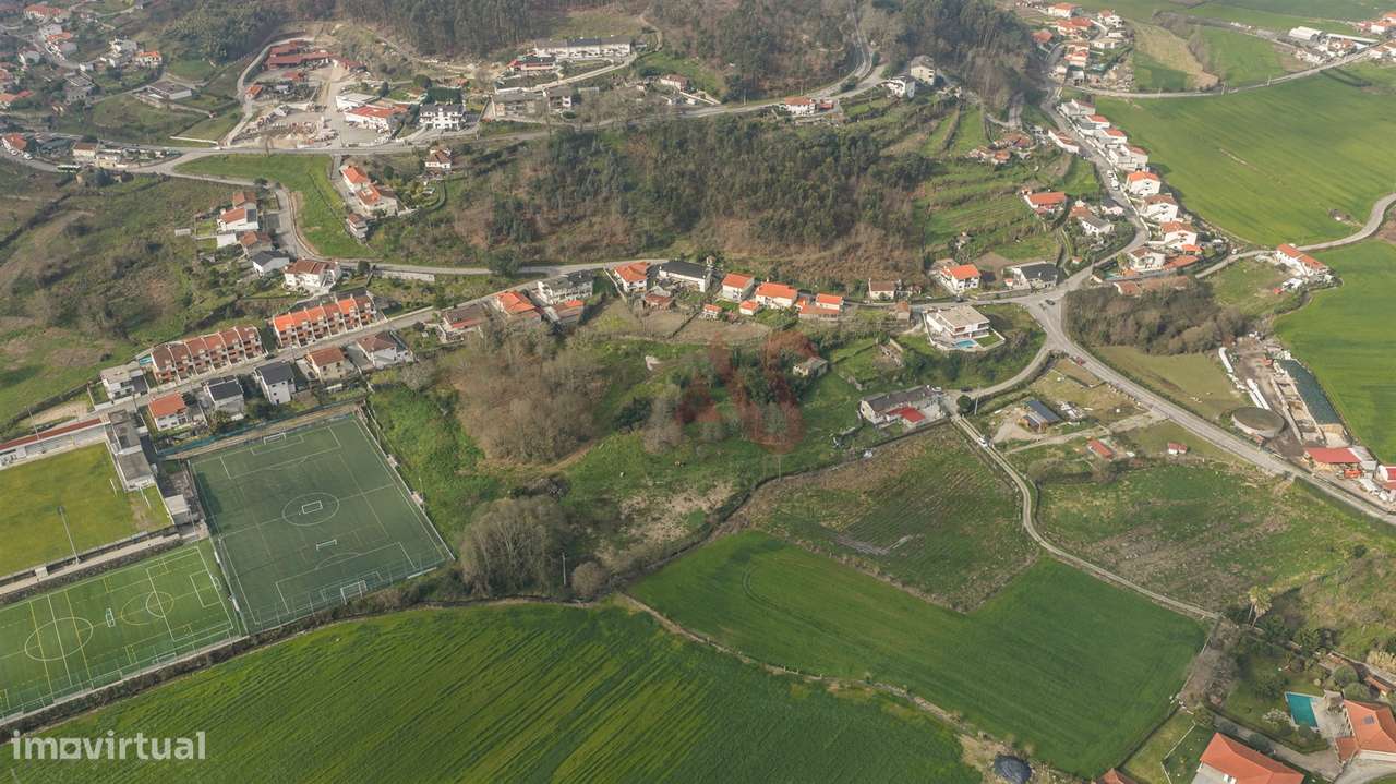 Quinta com 2 hectares em Sande S. Lourenço, Guimarães-11