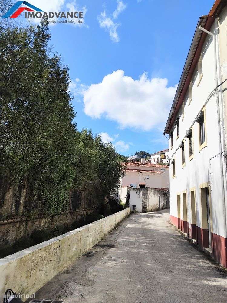Moradia Remodelada em Lorvão - Penacova - Coimbra - Grande imagem: 2/55