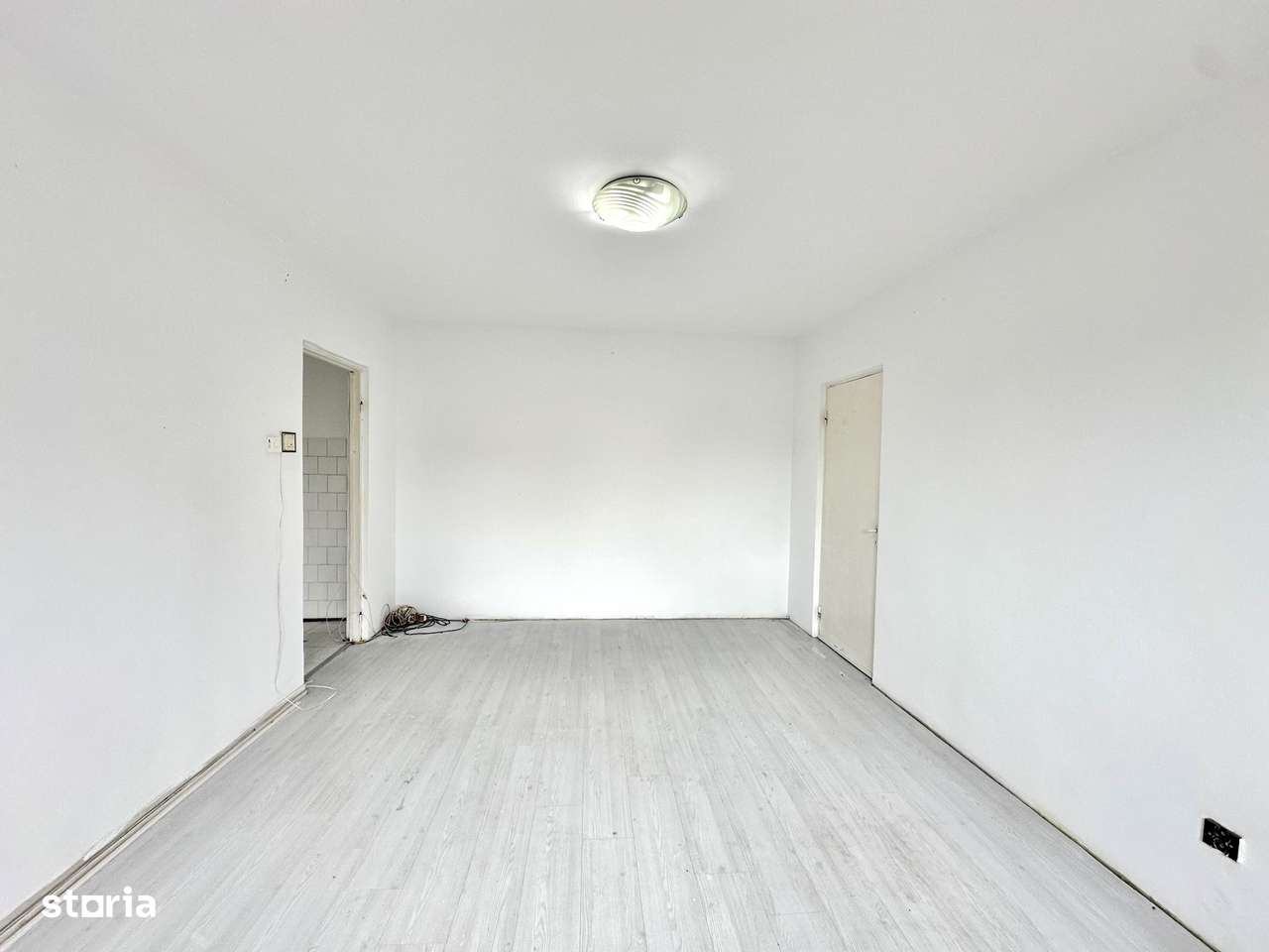 Apartament 3 camere de vânzare – zona Florilor, Str. Mimozei-1