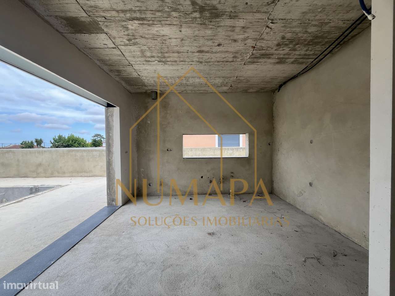 Moradia Térrea T5 Isolada com Piscina e Garagem Azeitão-6