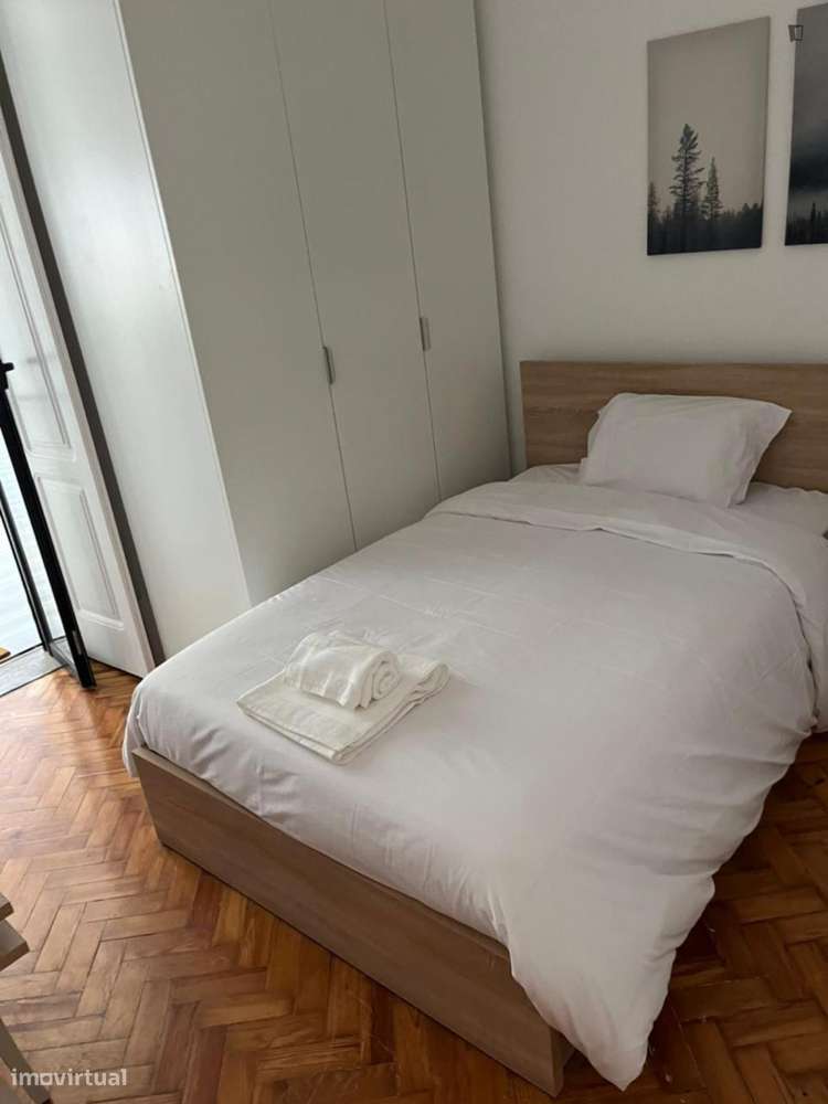 Quarto - localizado em Arroios Lisbon - Grande imagem: 3/10