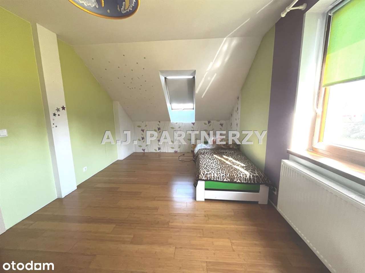 Dom poza miastem na dużej działce-9