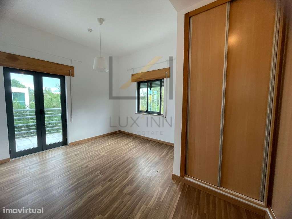 Moradia T3 com Piscina no Condomínio Palmela Village, Quinta do Anj...-39