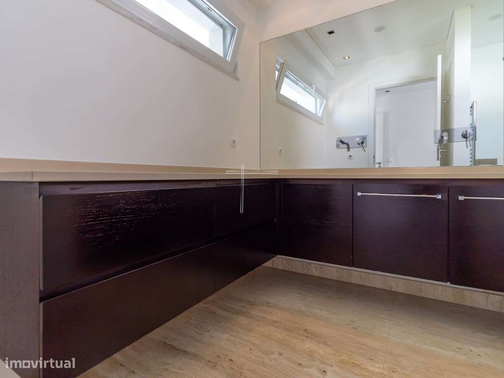 Moradia térrea com piscina salgada aquecida - Marisol-35