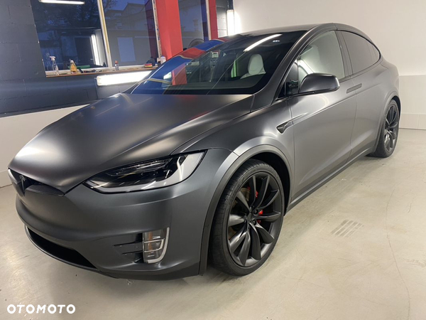Tesla Model X Ludicrous Performance - 3