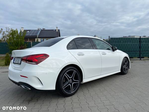 Mercedes-Benz Klasa A 180 d AMG Line 7G-DCT - 2