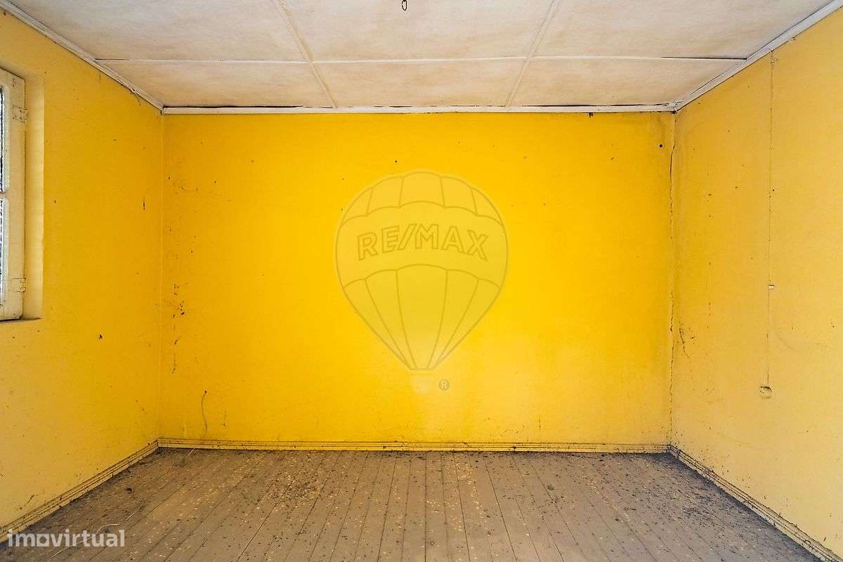 Moradia T5 para venda-10