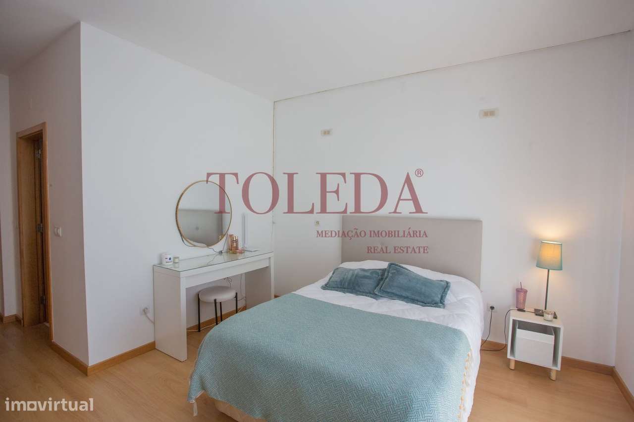 Moradia 4 Pisos com 474m2-36