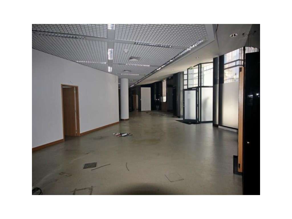 Loja com 840 m2 na Cidade de Santarém - Grande imagem: 4/9