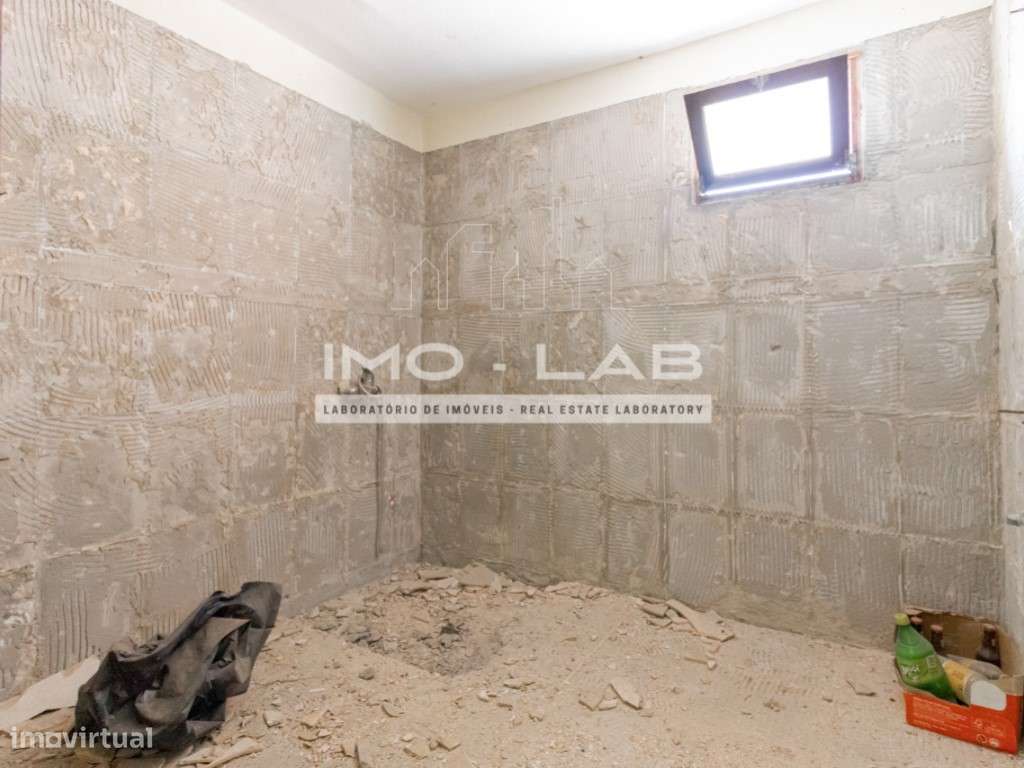 Moradia T2 - Ampla Garagem - Câmara de Lobos-31