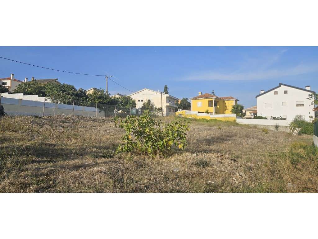 Terreno urbano para construção com 1220m2 - Famões, Odivelas-14