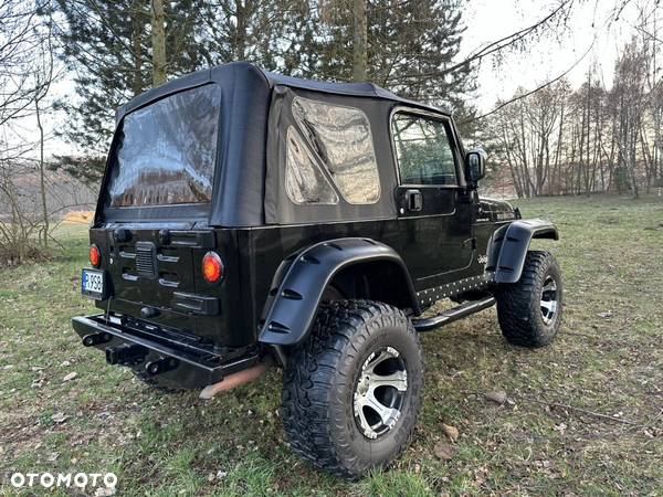 Jeep Wrangler - 6