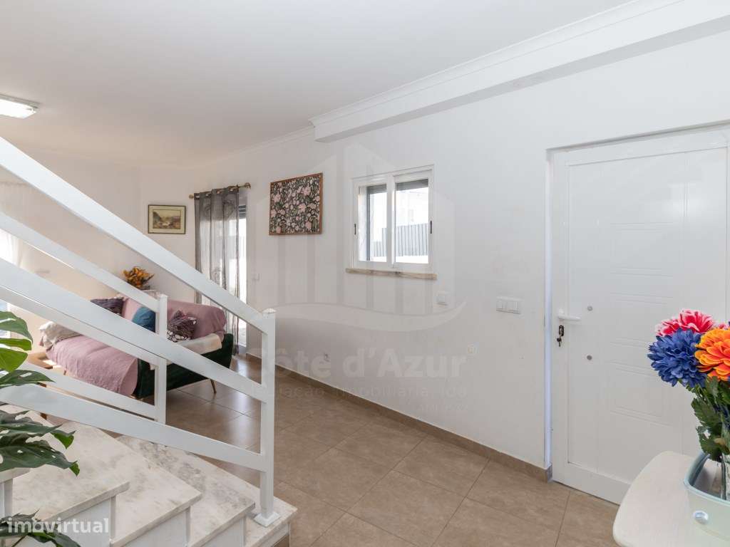 Moradia T2+1 com jardim e Sótão em Fernão Ferro-6