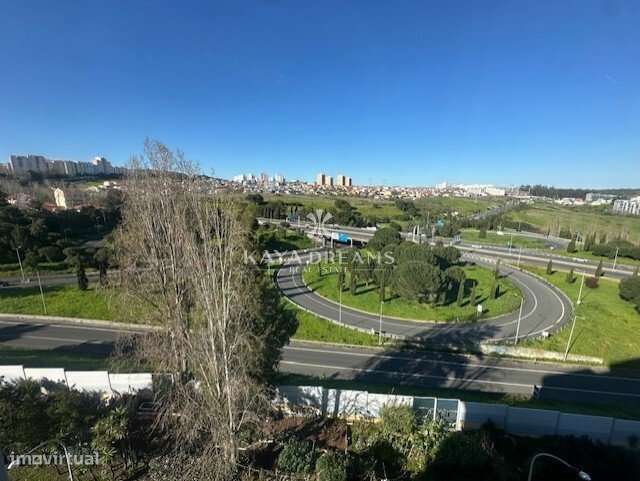 T6 para venda na Quinta Nova em Odivelas com 4 lugares de Parqueame...-30