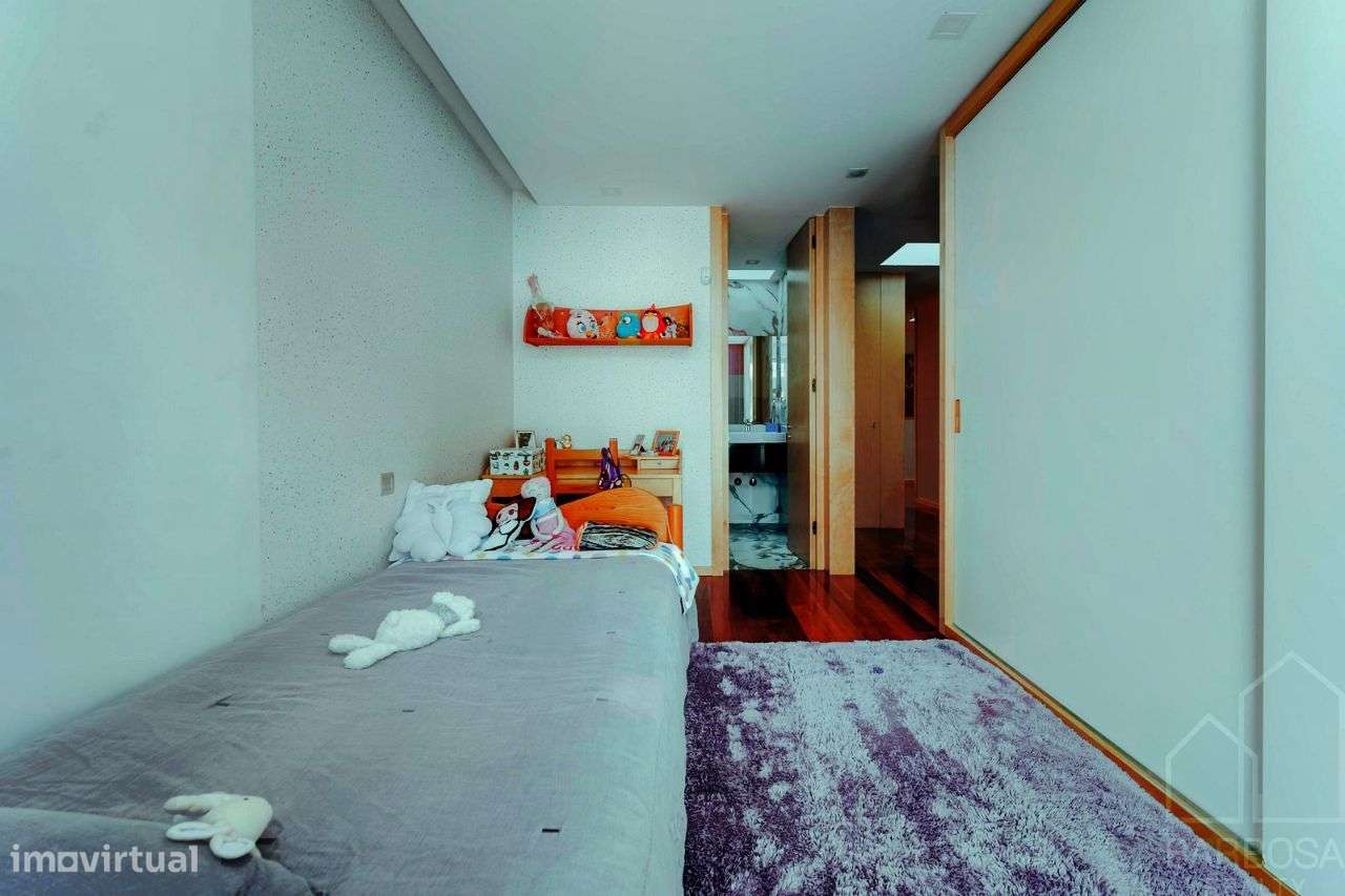 V.N.Gaia - Fantástica V4 (4 suites) c/430m2, piscina - Lote c/1370m2-24