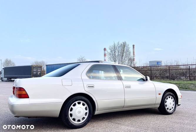 Lexus LS 400 - 11