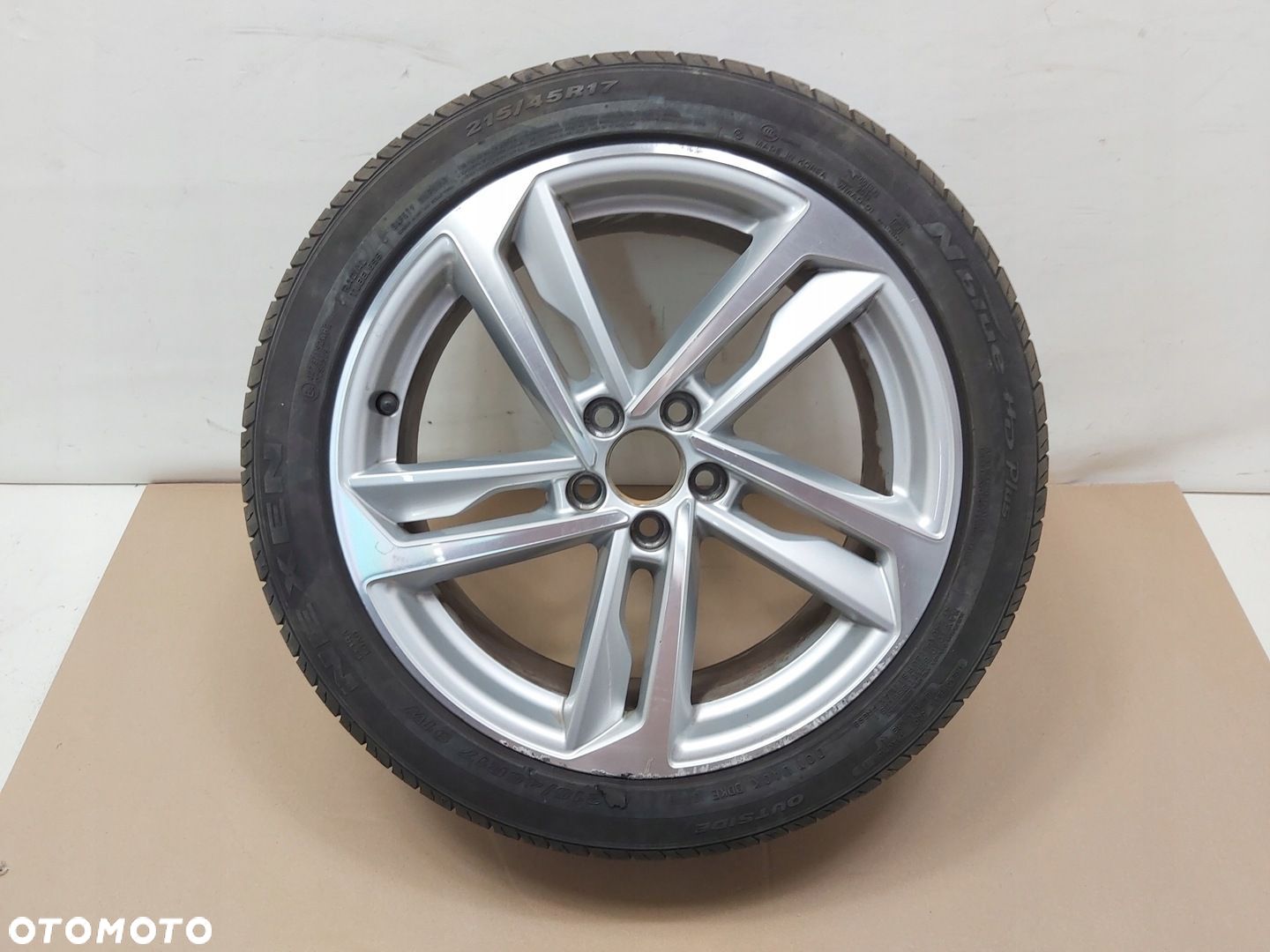 FELGA ALUMINIOWA AUDI A1 82A601025K 17 8J 5x100 ET46 - 1