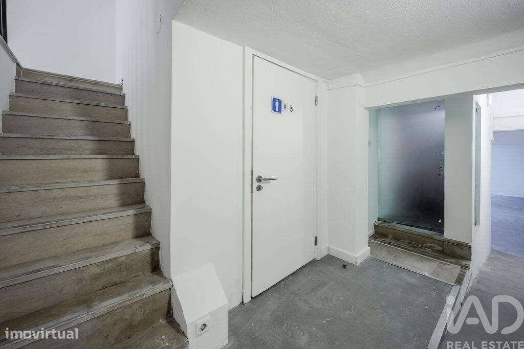Loja / Estabelecimento Comercial em Campo de Ourique de 167,00 m2 - Grande imagem: 5/25
