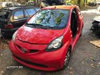 Capota fata motor Toyota Aygo 2007 rosu - 2