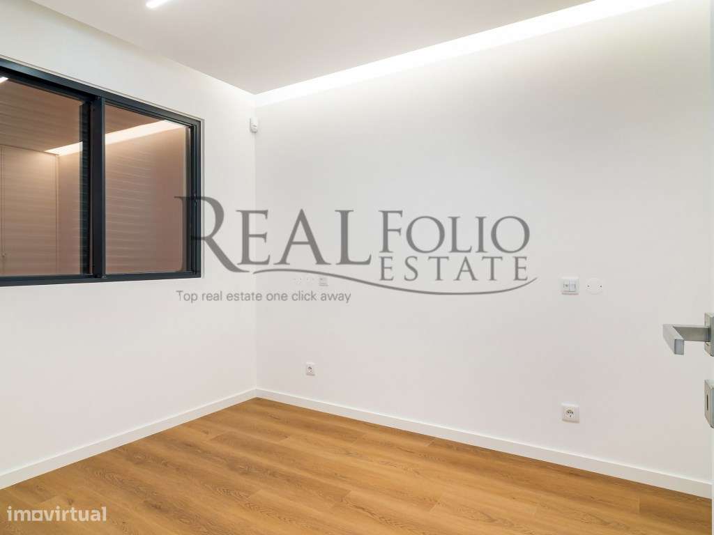 Moradia T4 Arquitetura Contemporânea Murches-10