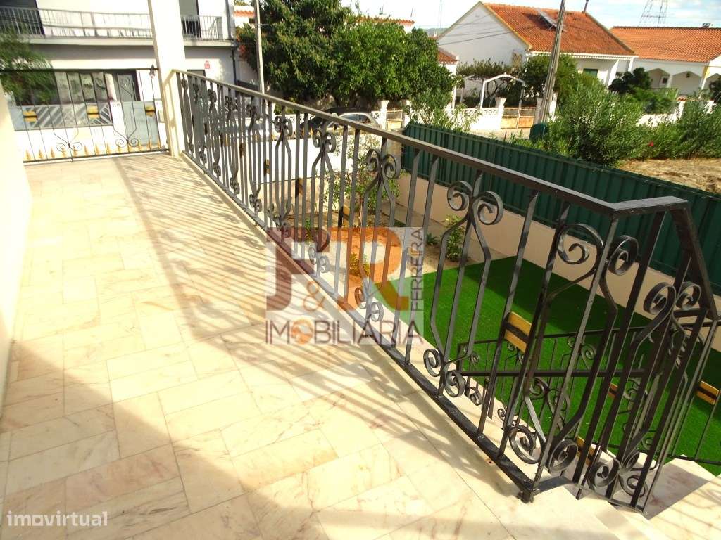 Moradia Duplex T2+1 com sótão aproveitável e Garagem Quinta do Cond...-27