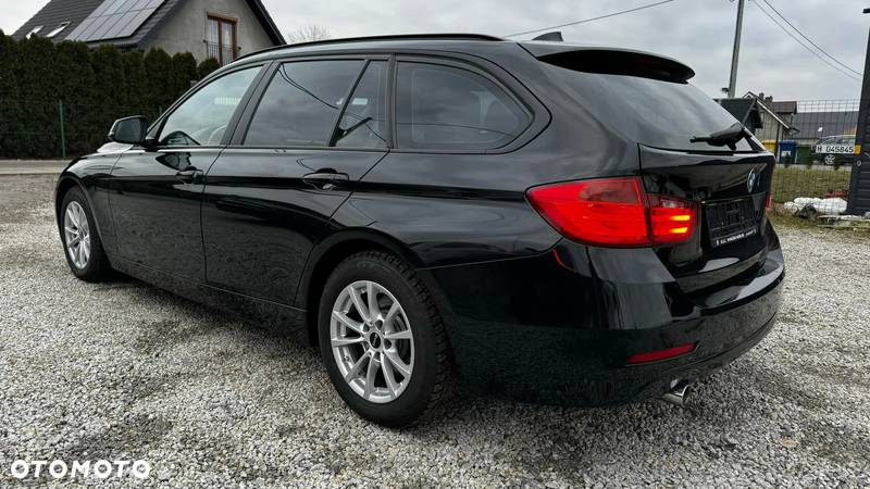 BMW Seria 3 318d DPF Touring - 9