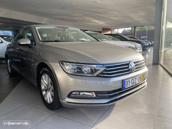 VW Passat 1.6 TDI Confortline - 5