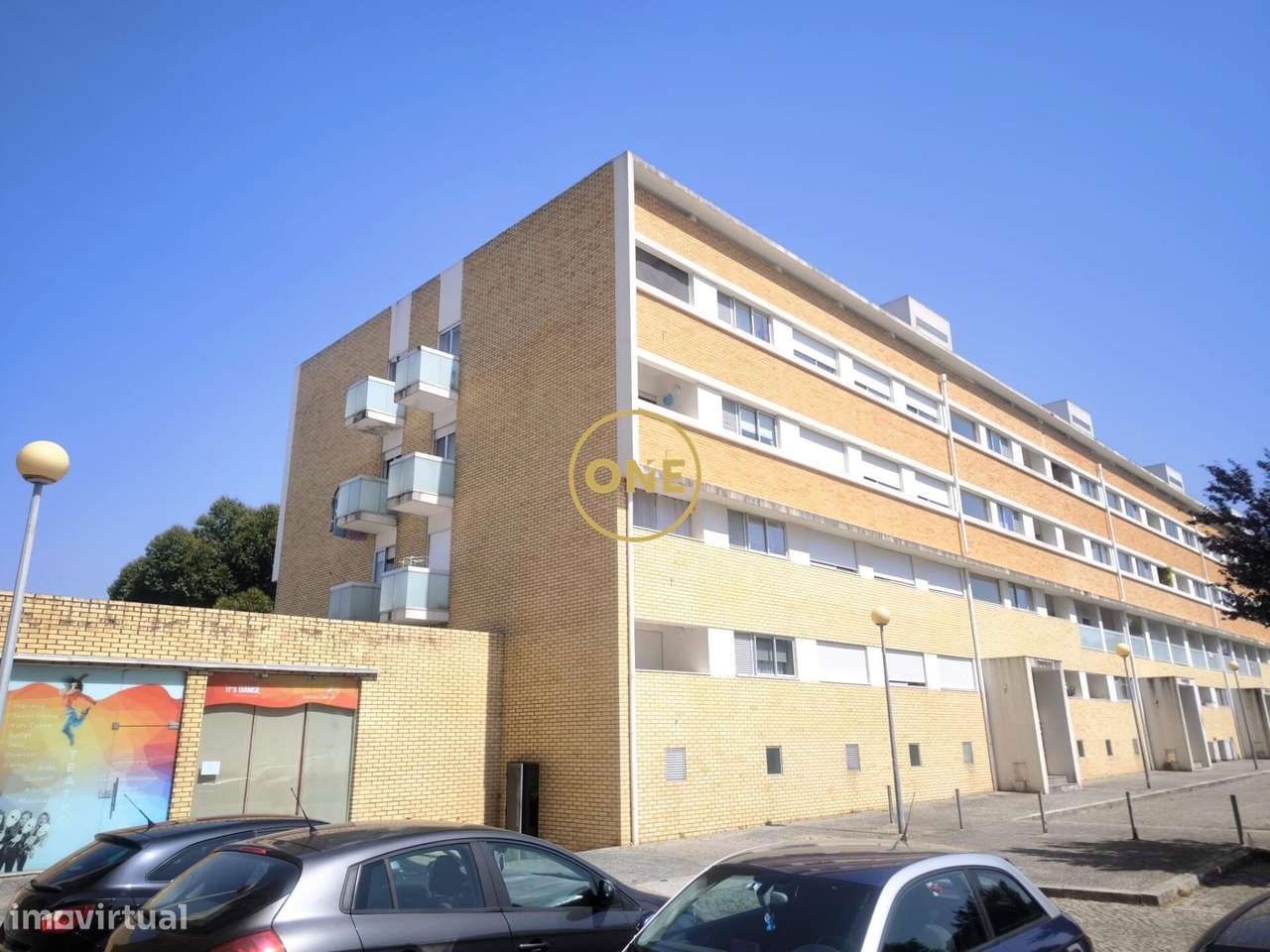 Apartamento T3 em Gueifães, com 120,28 m2 de área útil e 152,53 m2 de-1