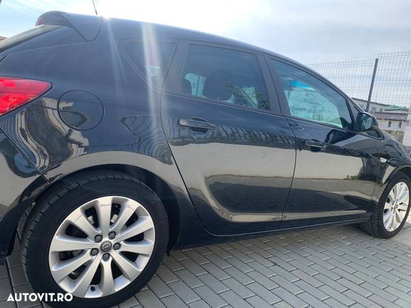 Opel Astra 1.3 CDTI Cosmo - 6